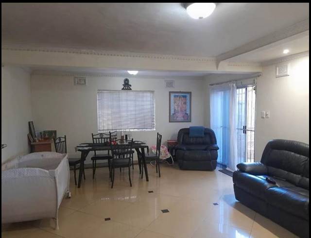 4 BEDROOM HOUSE FOR SALE IN ARENA PARK